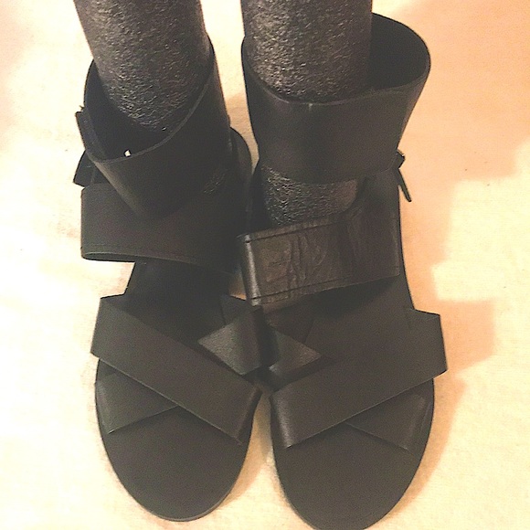 Zara Basic Collection black sandals - Picture 1 of 5